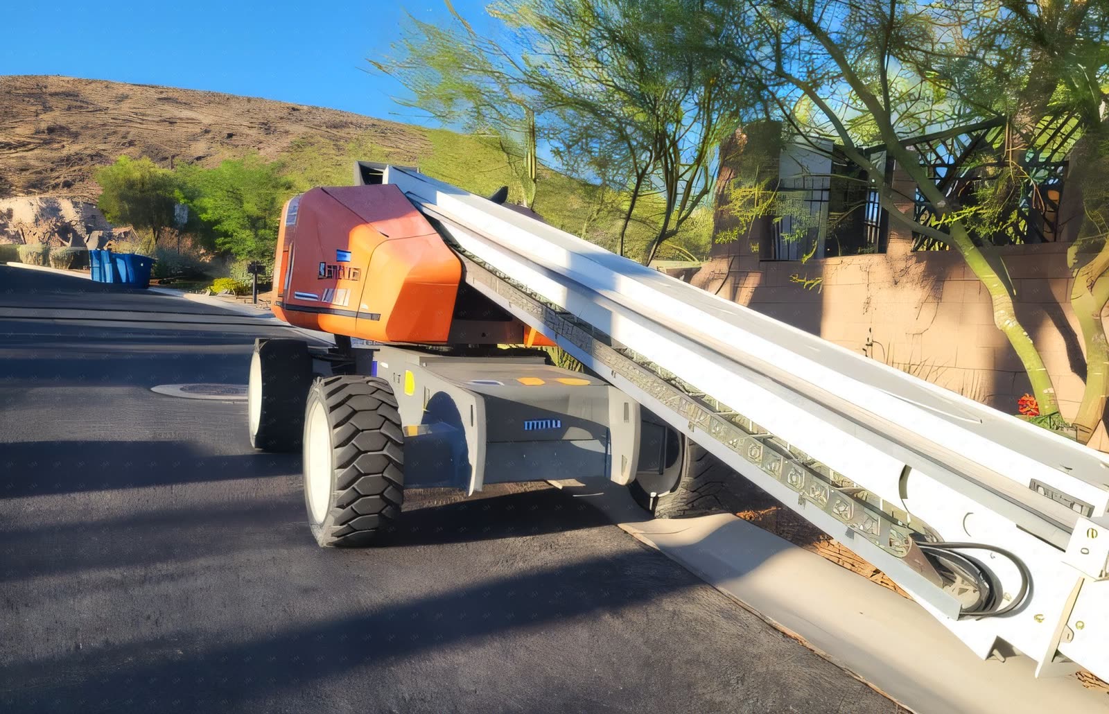 2019 SNORKEL 660SJ BOOM 65-70' TELESCOPIC