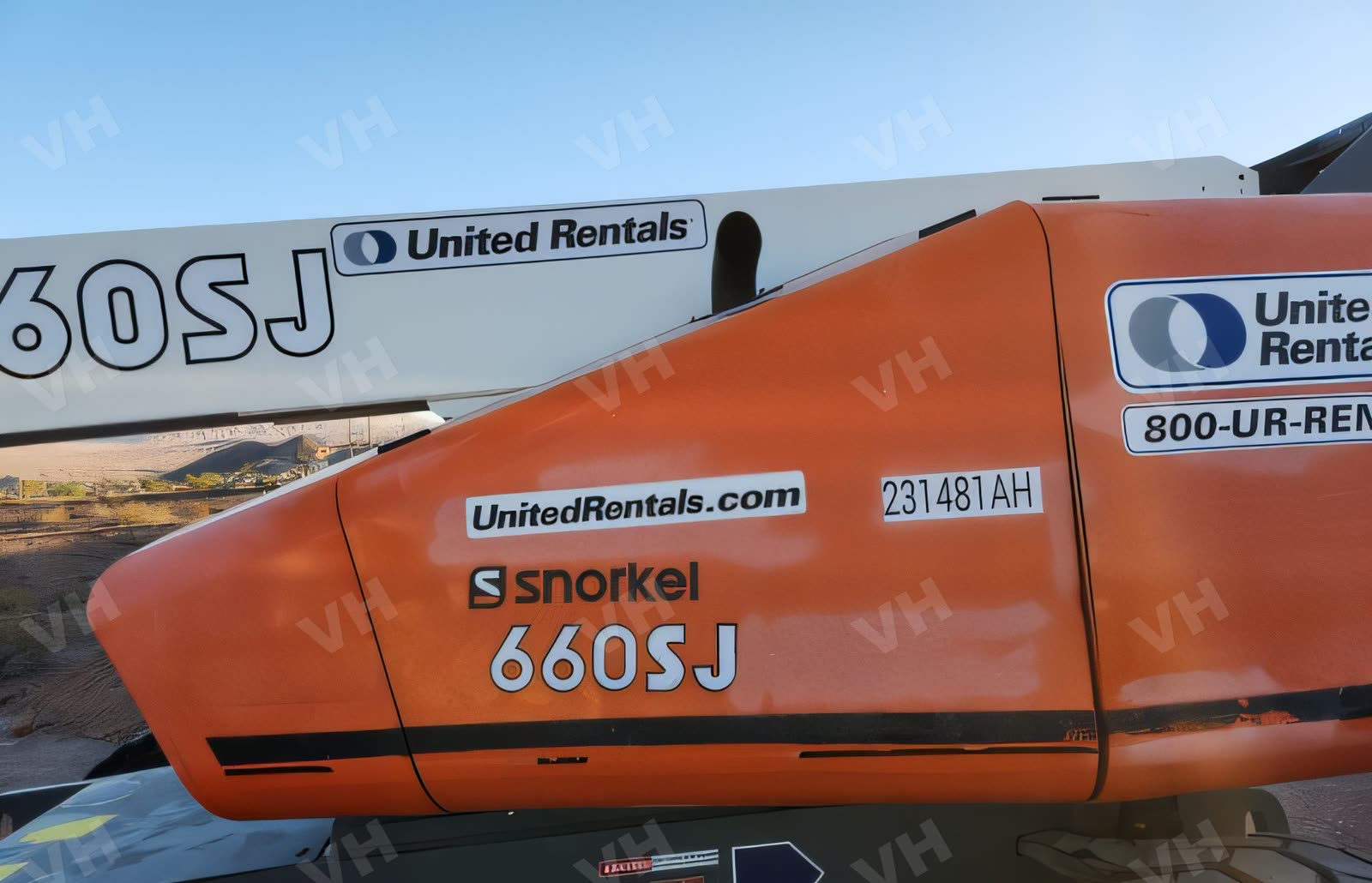 2019 SNORKEL 660SJ BOOM 65-70' TELESCOPIC photo 2