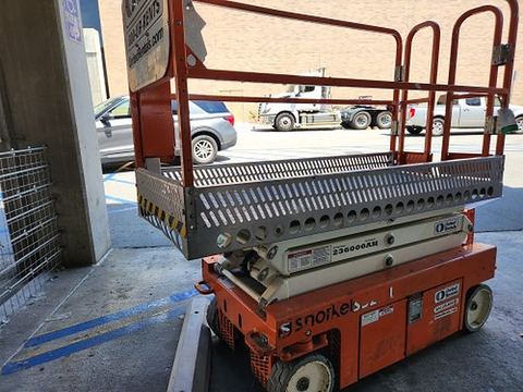 2019 SNORKEL S3215L Scissor Lift 14-18' Electric