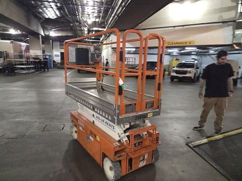 2019 SNORKEL S3215L Scissor Lift 14-18' Electric