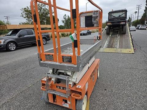 2019 SNORKEL S3215L Scissor Lift 14-18' Electric