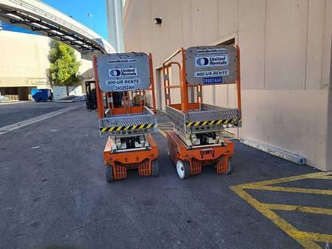 2019 SNORKEL S3215L Scissor Lift 14-18' Electric