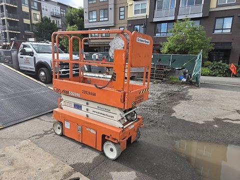 2019 SNORKEL S3219E Scissor Lift 19' Electric