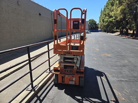 2019 SNORKEL S3219E Scissor Lift 19' Electric