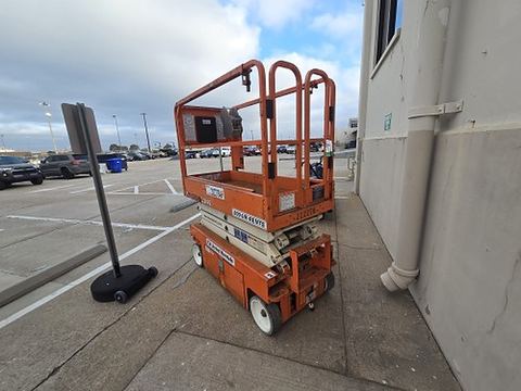2019 SNORKEL S3219E Scissor Lift 19' Electric