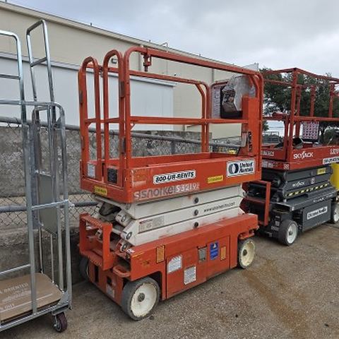 2019 SNORKEL S3219E Scissor Lift 19' Electric