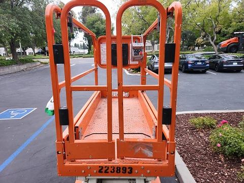 2019 SNORKEL S3219E Scissor Lift 19' Electric