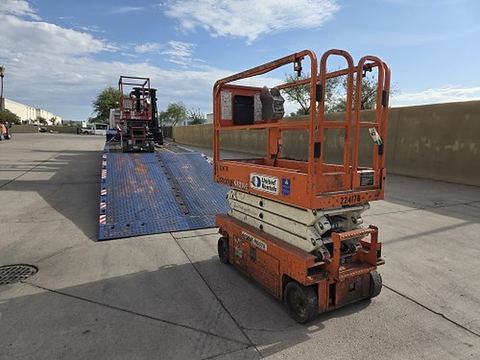 2019 SNORKEL S3219E Scissor Lift 19' Electric