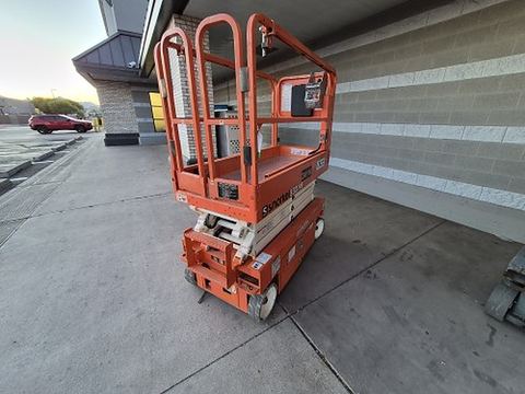2019 SNORKEL S3219E Scissor Lift 19' Electric