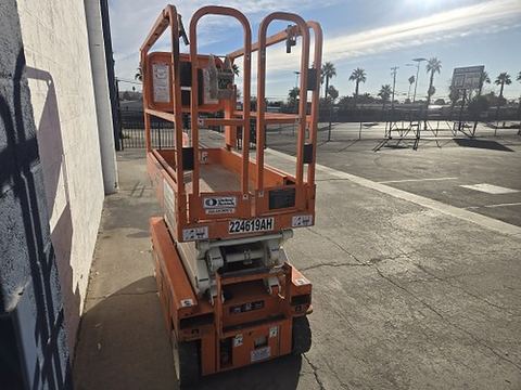 2019 SNORKEL S3219E Scissor Lift 19' Electric
