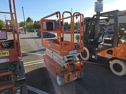 2019 SNORKEL S3219E Scissor Lift 19' Electric