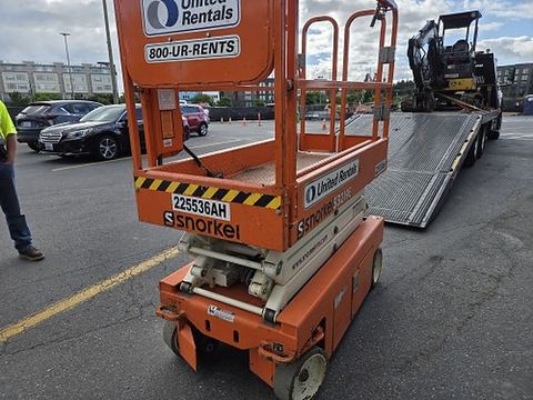 2019 SNORKEL S3219E Scissor Lift 19' Electric