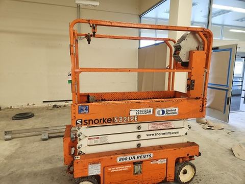 2019 SNORKEL S3219E Scissor Lift 19' Electric