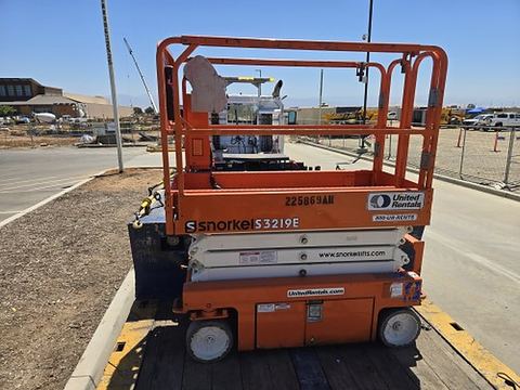 2019 SNORKEL S3219E Scissor Lift 19' Electric