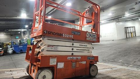 2019 SNORKEL S3219E Scissor Lift 19' Electric