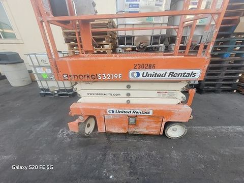 2019 SNORKEL S3219E Scissor Lift 19' Electric