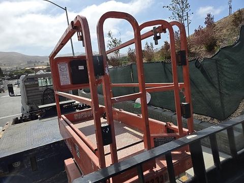 2019 SNORKEL S3219E Scissor Lift 19' Electric