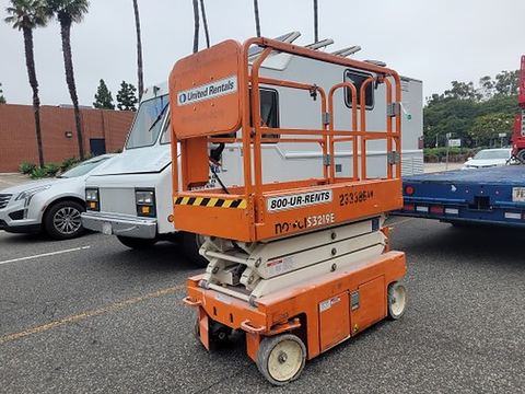 2019 SNORKEL S3219E Scissor Lift 19' Electric