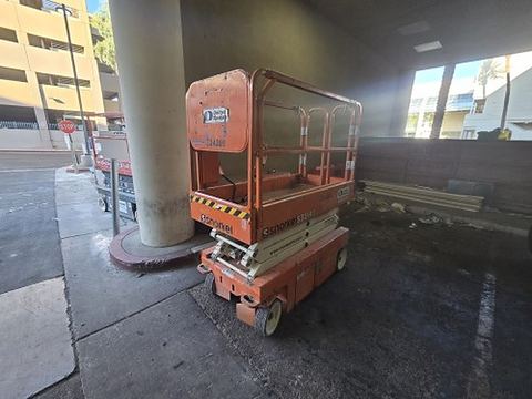 2019 SNORKEL S3219E Scissor Lift 19' Electric