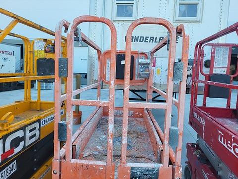 2019 SNORKEL S3219E Scissor Lift 19' Electric