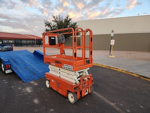 2019 SNORKEL S3219E Scissor Lift 19' Electric