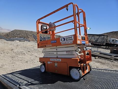 2019 SNORKEL S3219E Scissor Lift 19' Electric