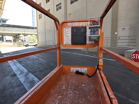 2019 SNORKEL S3219E Scissor Lift 19' Electric