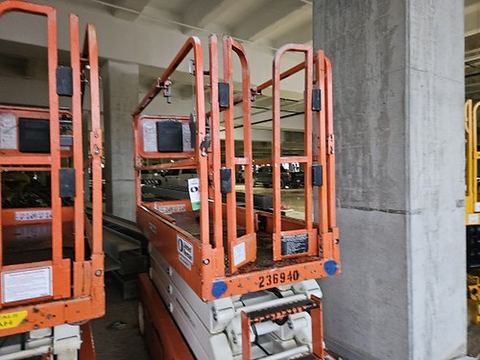 2019 SNORKEL S3226E Scissor Lift 24-26' Electric 30-36" Wide