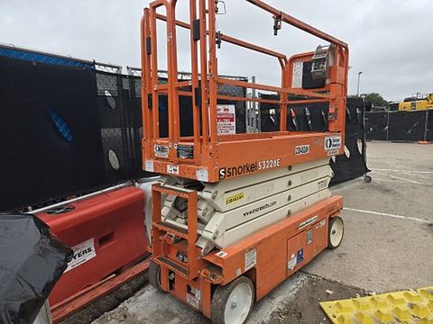 2019 SNORKEL S3226E Scissor Lift 24-26' Electric 30-36" Wide