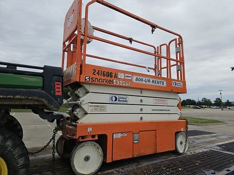 2019 SNORKEL S3226E Scissor Lift 24-26' Electric 30-36" Wide