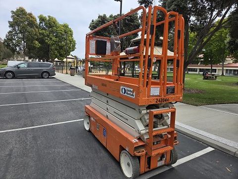 2019 SNORKEL S3226E Scissor Lift 24-26' Electric 30-36" Wide