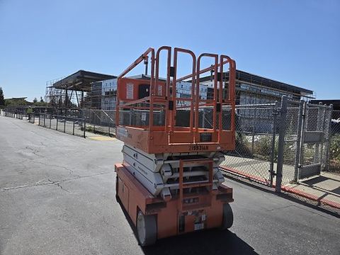 2019 SNORKEL S4726E Scissor Lift 24-26' Electric 46-68" Wide