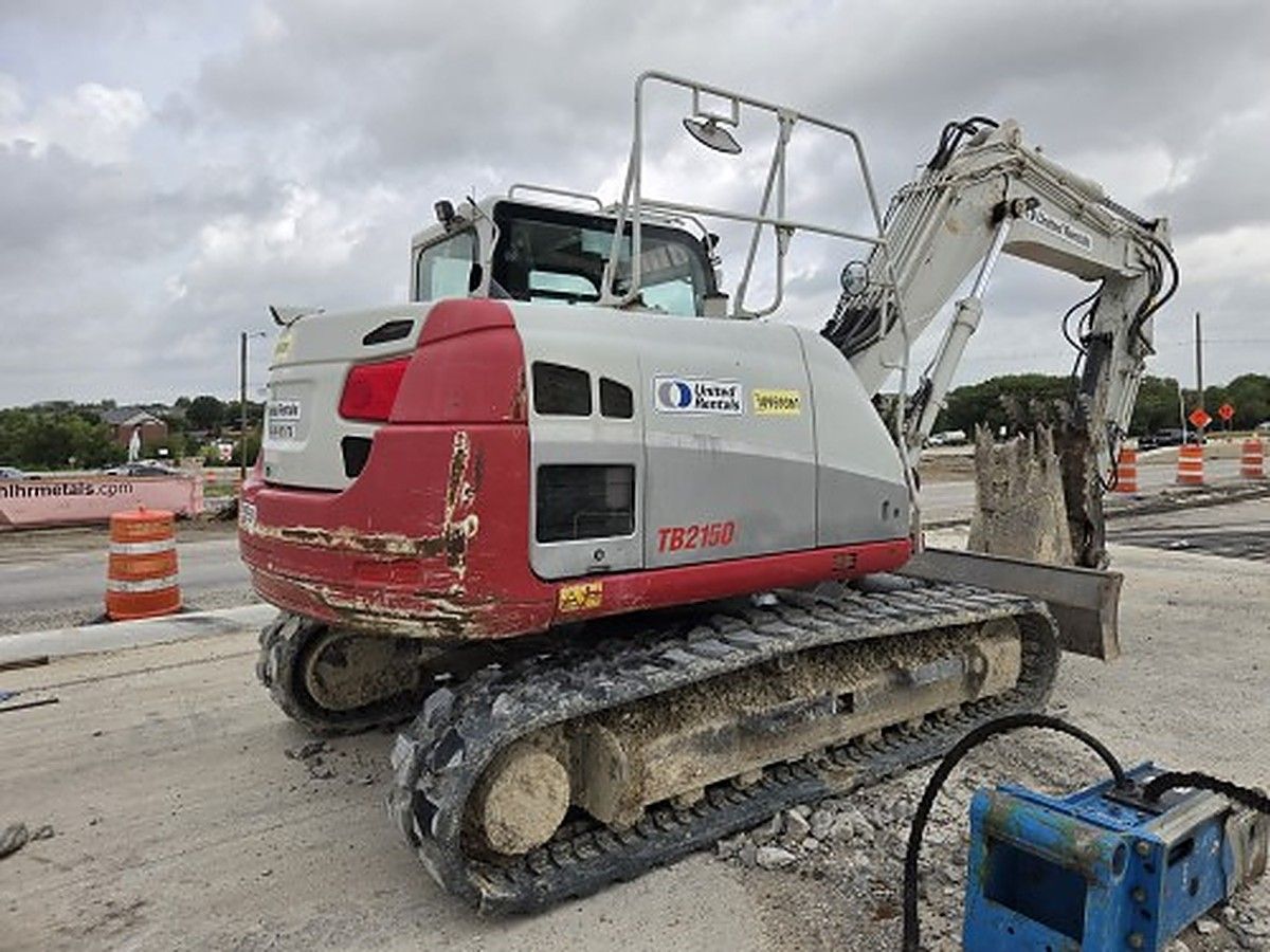 TAKEUCHI TB2150CR photo 2