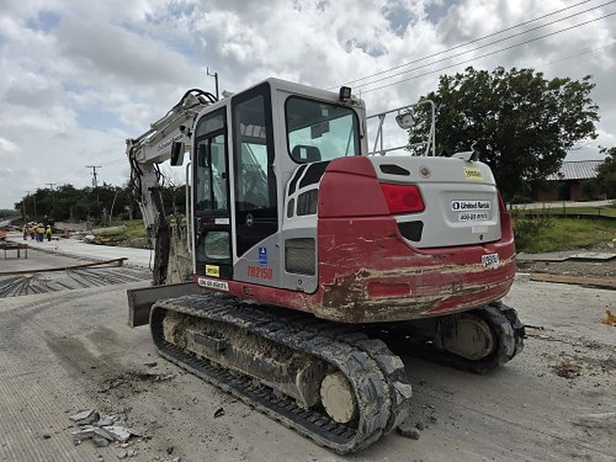TAKEUCHI TB2150CR photo 3