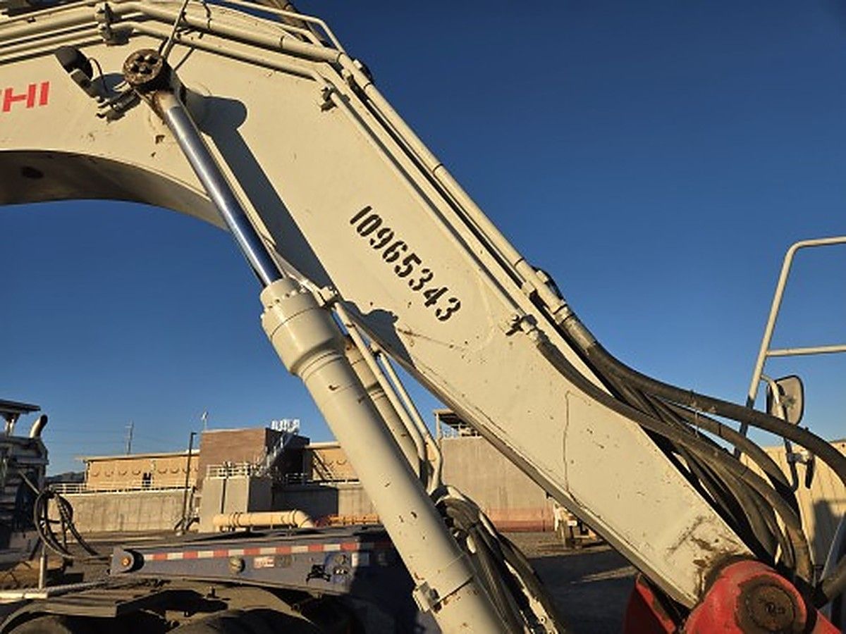 TAKEUCHI TB2150CR photo 12
