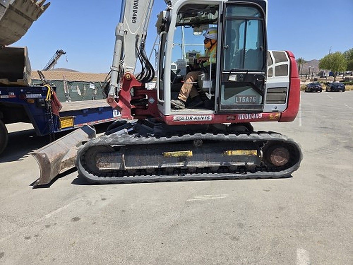 TAKEUCHI TB2150CR photo 4