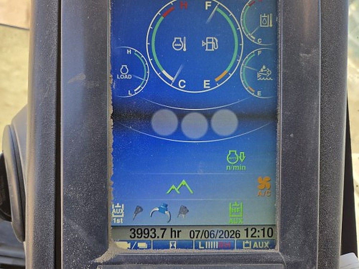 TAKEUCHI TB2150CR photo 10