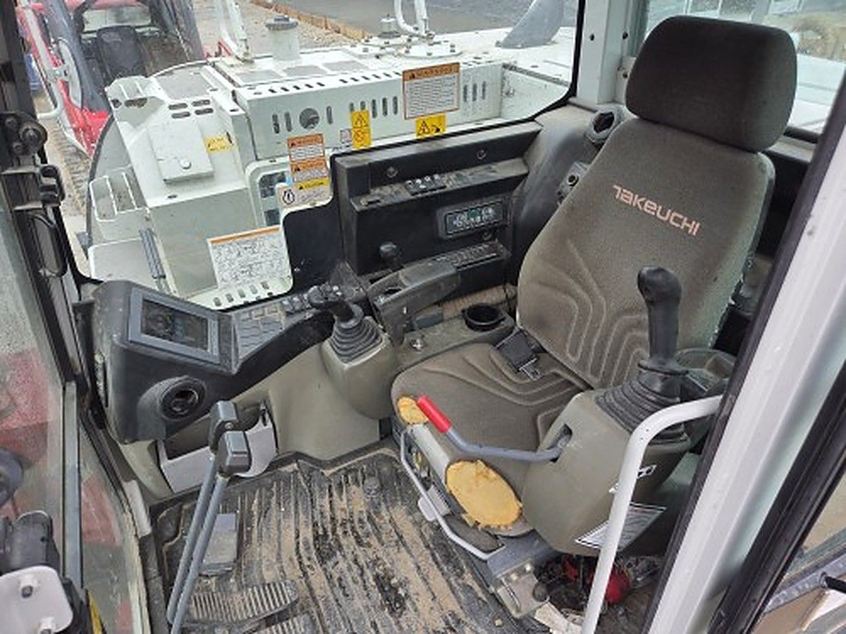 TAKEUCHI TB2150CR photo 7