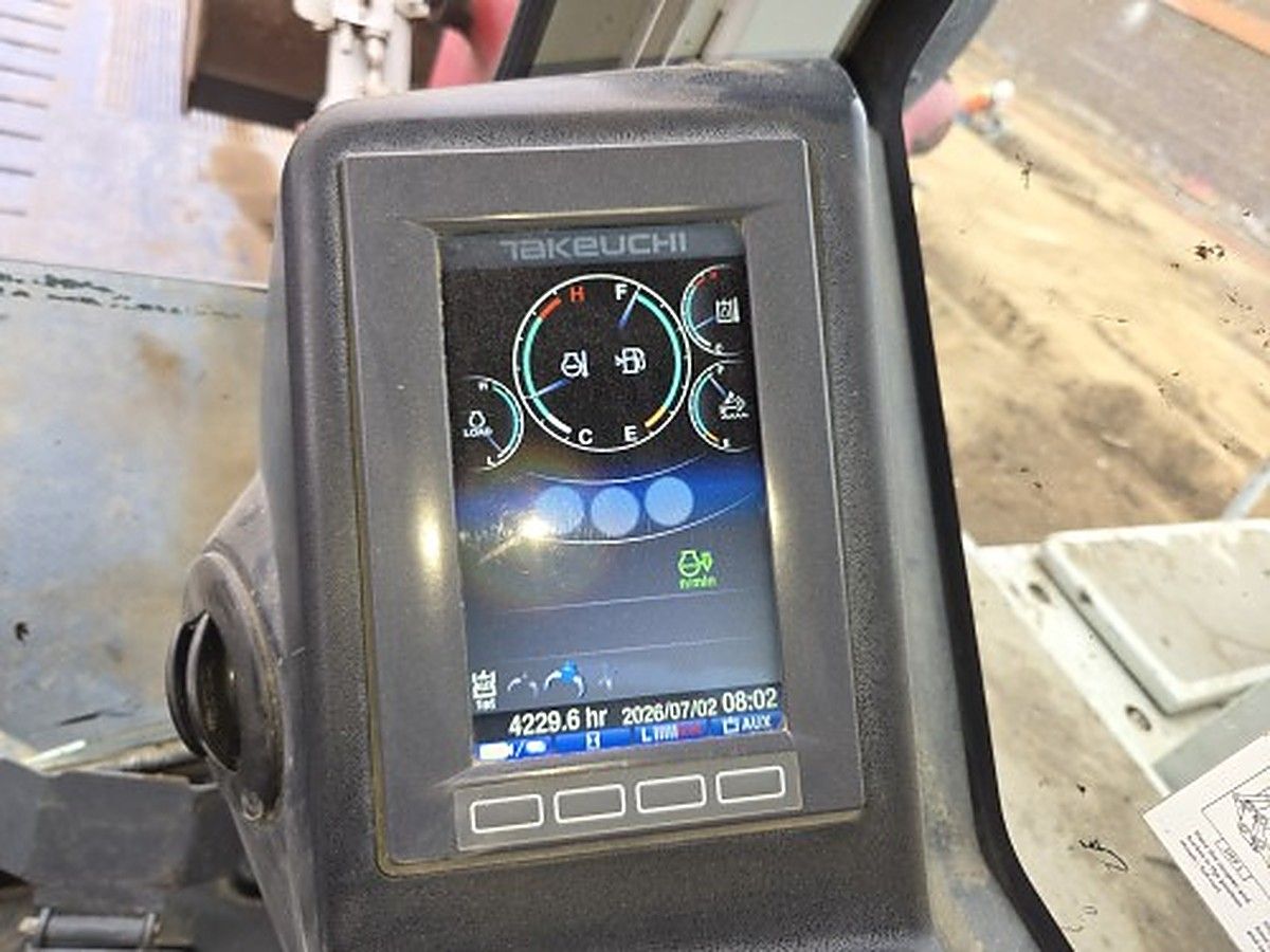 TAKEUCHI TB2150CR photo 7