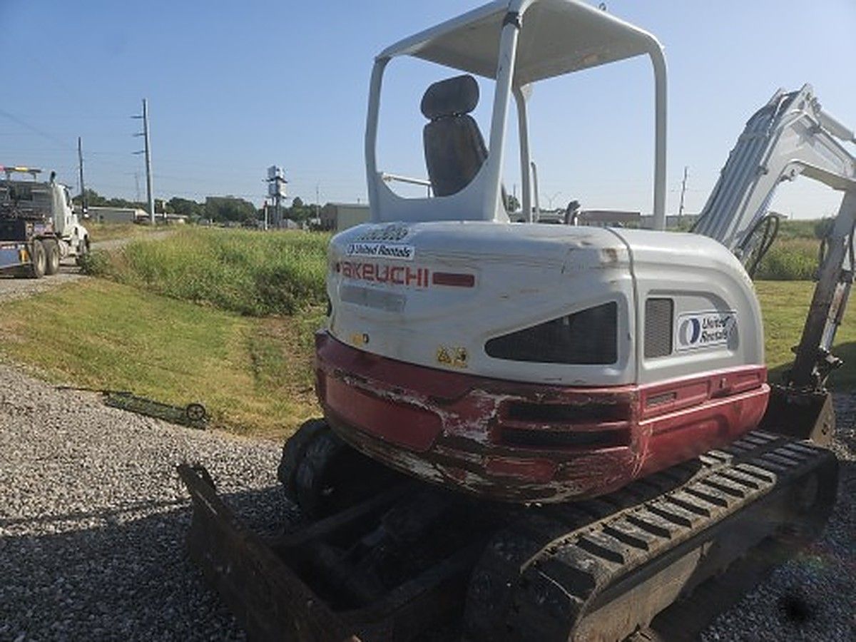 TAKEUCHI TB250-2 photo 3