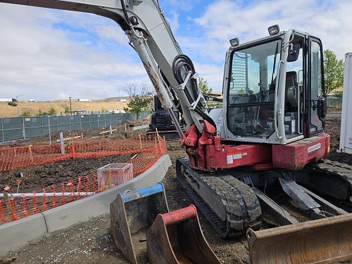TAKEUCHI TB280FR photo 3