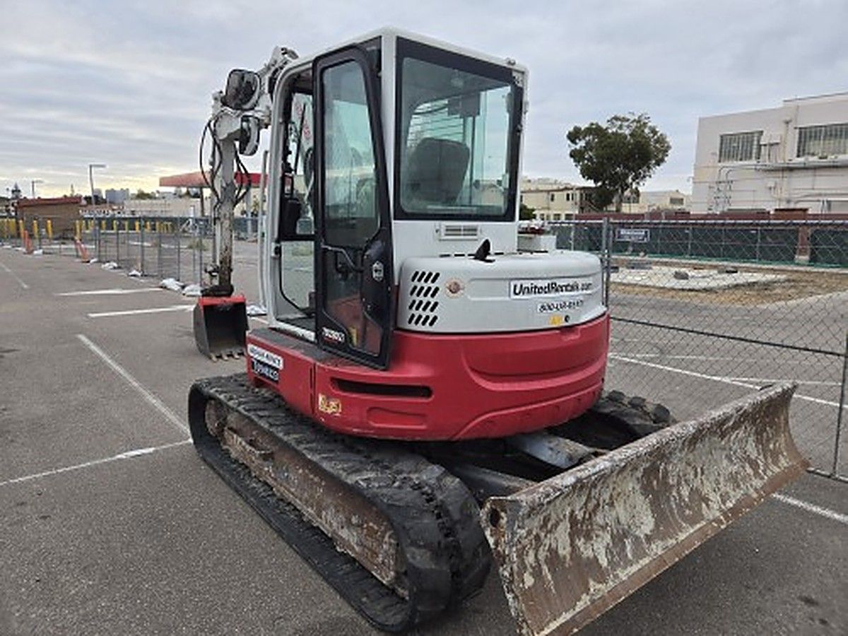 TAKEUCHI TB280FR photo 4