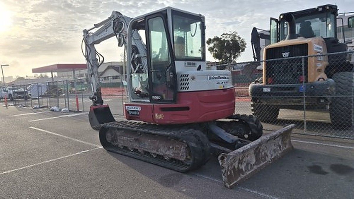 TAKEUCHI TB280FR photo 7