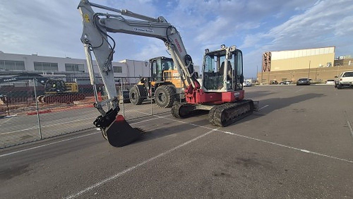 TAKEUCHI TB280FR photo 8