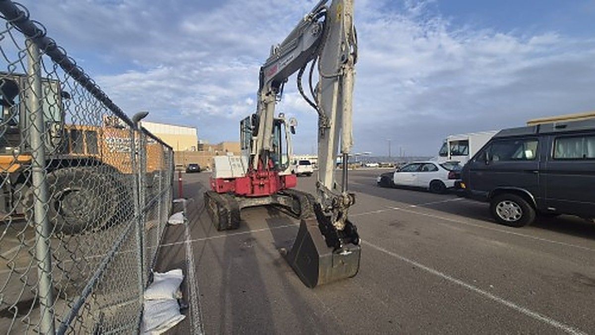 TAKEUCHI TB280FR photo 9