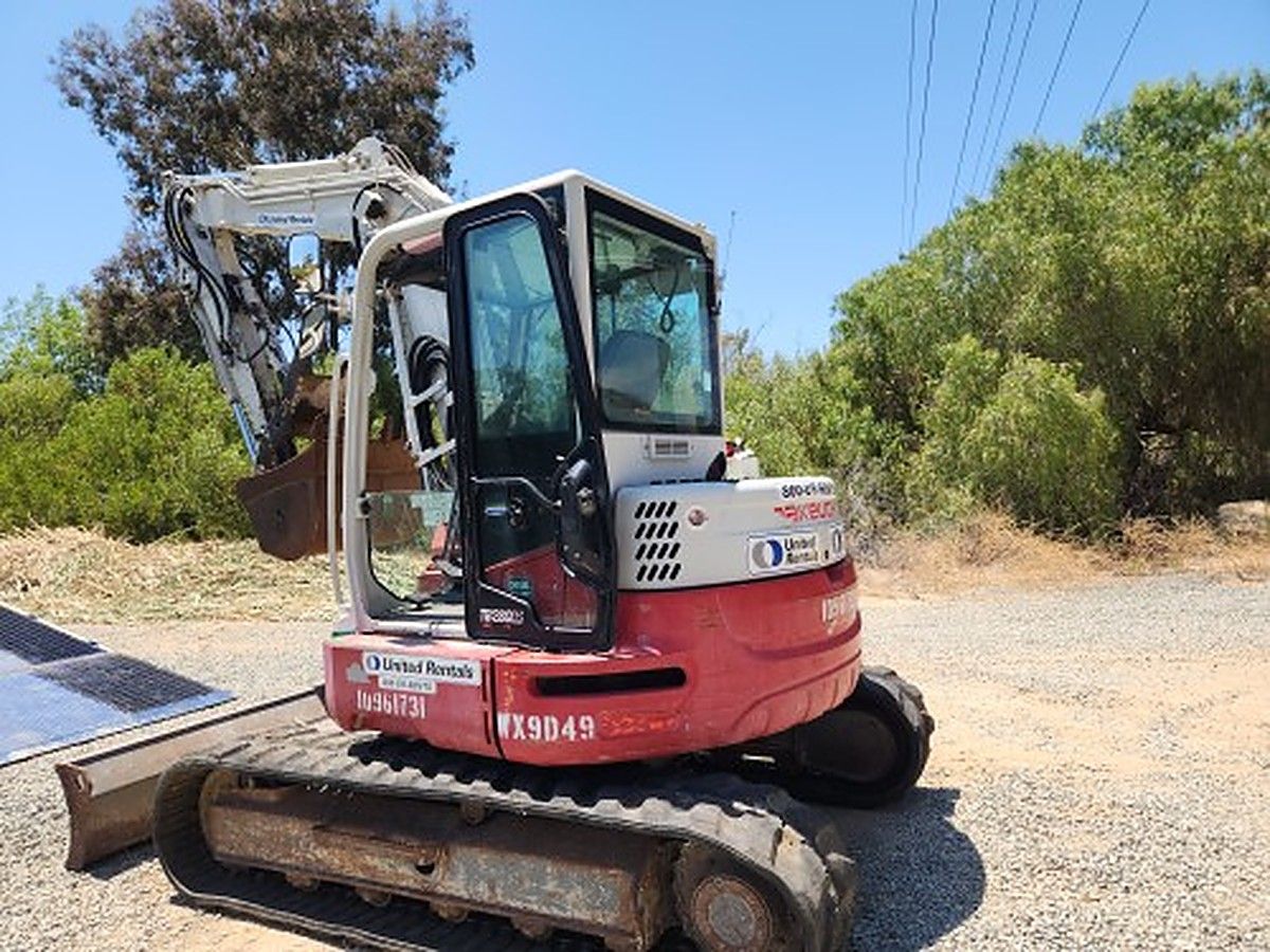 TAKEUCHI TB280FR photo 2