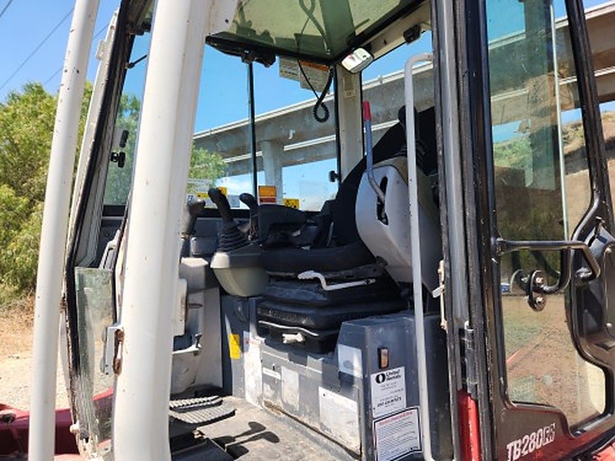 TAKEUCHI TB280FR photo 4