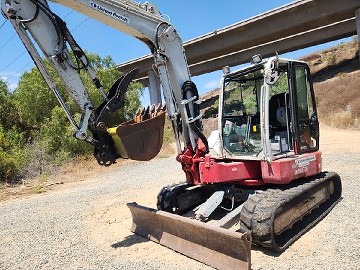 TAKEUCHI TB280FR photo 5