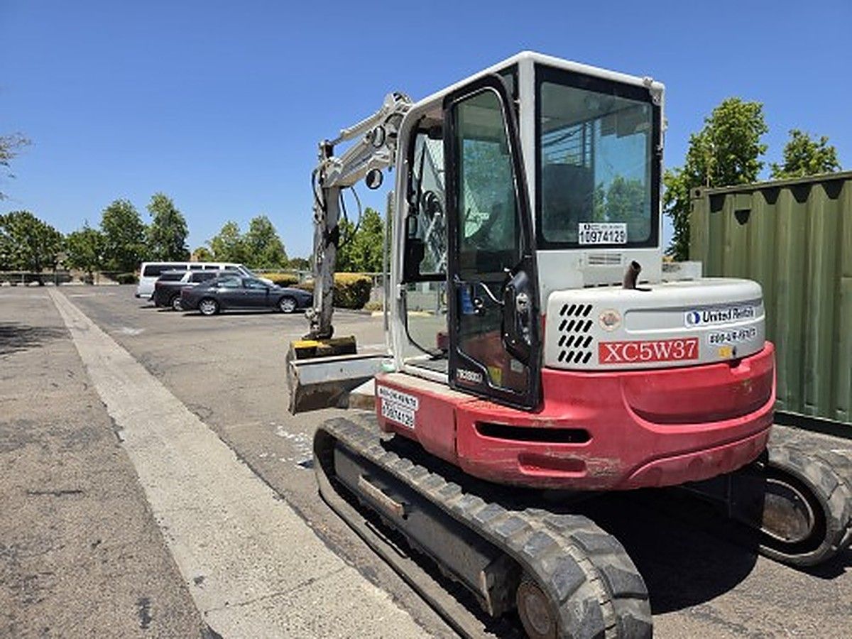 TAKEUCHI TB280FR photo 4