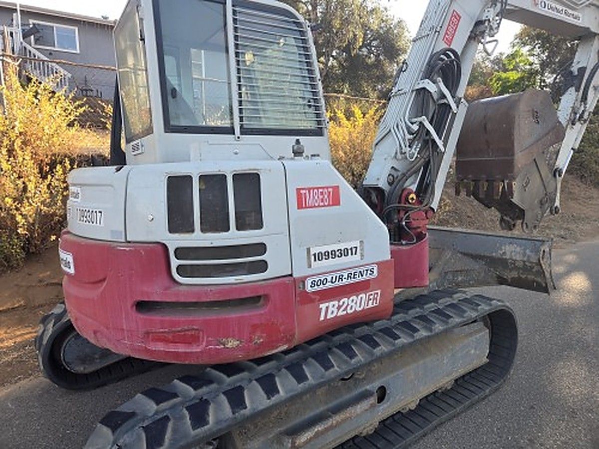 TAKEUCHI TB280FR photo 4